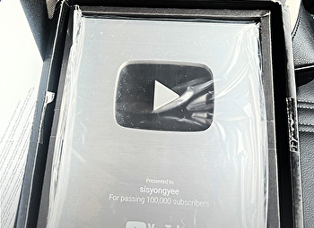 Congratulations to Sujanya Thaptong
(Ajarn Yee) for receiving the Silver
Play Button from YouTube in recognition
of reaching 100,000 subscribers.
